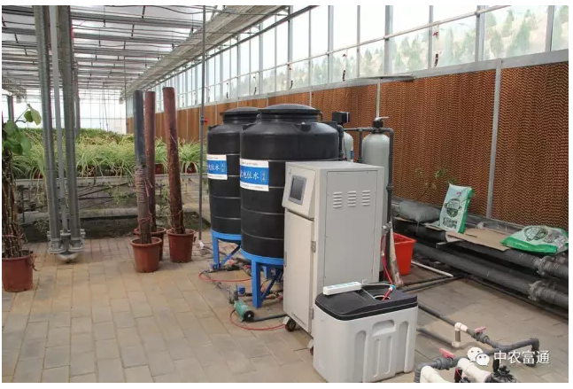 1489049212223851.png blob.png