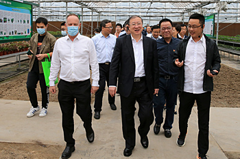 全國現(xiàn)代農(nóng)業(yè)產(chǎn)業(yè)園建設(shè)培訓班在浙江慈溪舉辦(圖3) 全國現(xiàn)代農(nóng)業(yè)產(chǎn)業(yè)園建設(shè)培訓班在浙江慈溪舉辦(圖3)