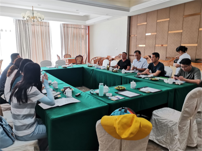 9月3日，中農(nóng)富通調(diào)研組兵分兩路對南京高淳區(qū)武家嘴現(xiàn)代農(nóng)業(yè)產(chǎn)業(yè)示范園區(qū)和棲霞區(qū)龍?zhí)冬F(xiàn)代農(nóng)業(yè)產(chǎn)業(yè)示范園區(qū)的調(diào)研工作。(圖2)