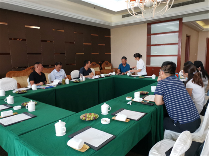 9月3日，中農(nóng)富通調(diào)研組兵分兩路對南京高淳區(qū)武家嘴現(xiàn)代農(nóng)業(yè)產(chǎn)業(yè)示范園區(qū)和棲霞區(qū)龍?zhí)冬F(xiàn)代農(nóng)業(yè)產(chǎn)業(yè)示范園區(qū)的調(diào)研工作。(圖1)